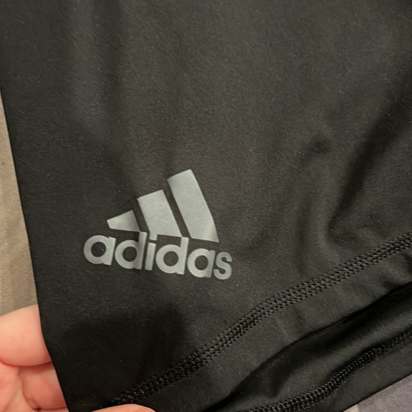 New Adidas workout shorts Size S - Picture 3 of 3